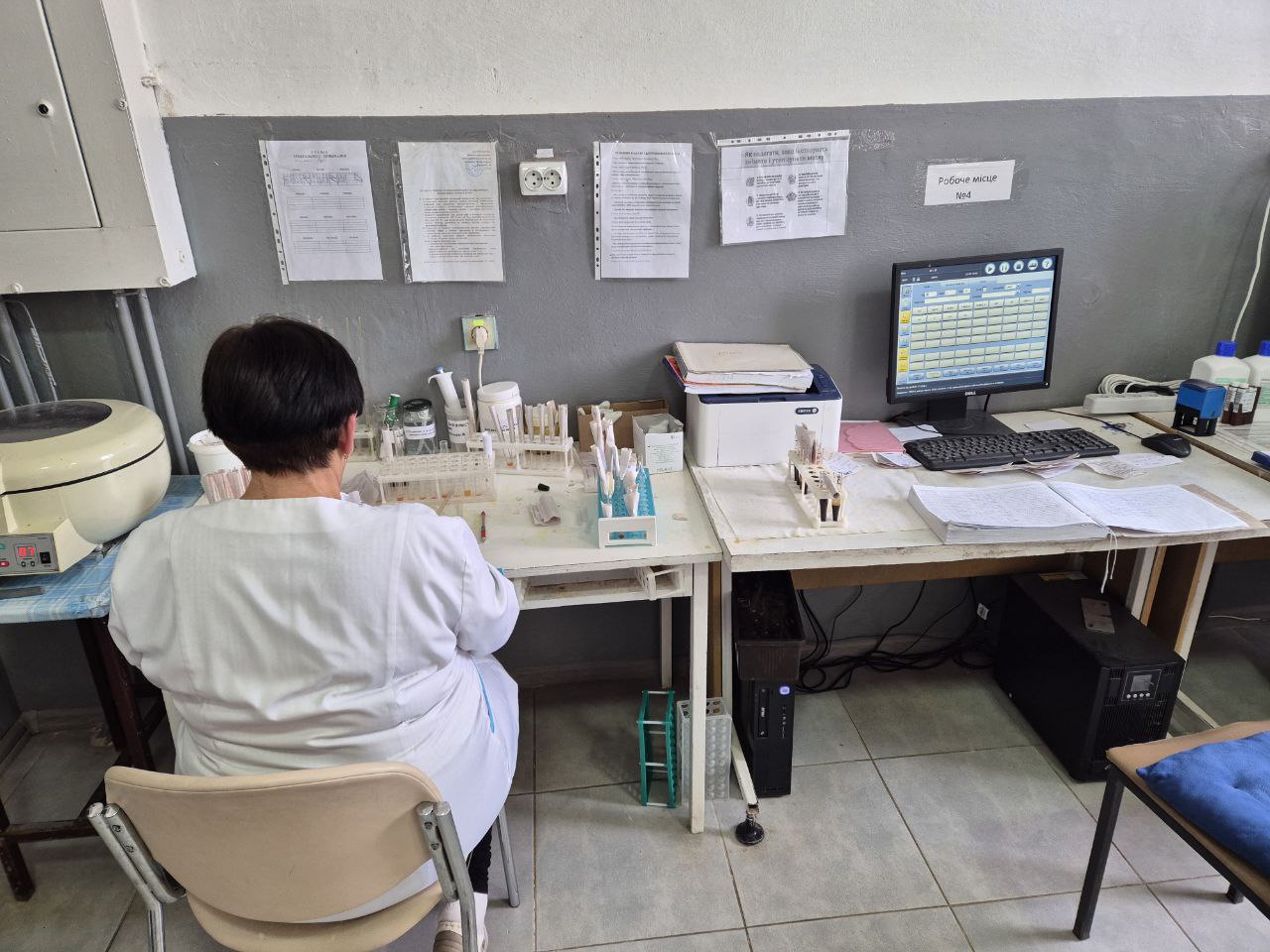 /images/departments/laboratory-1.jpg
